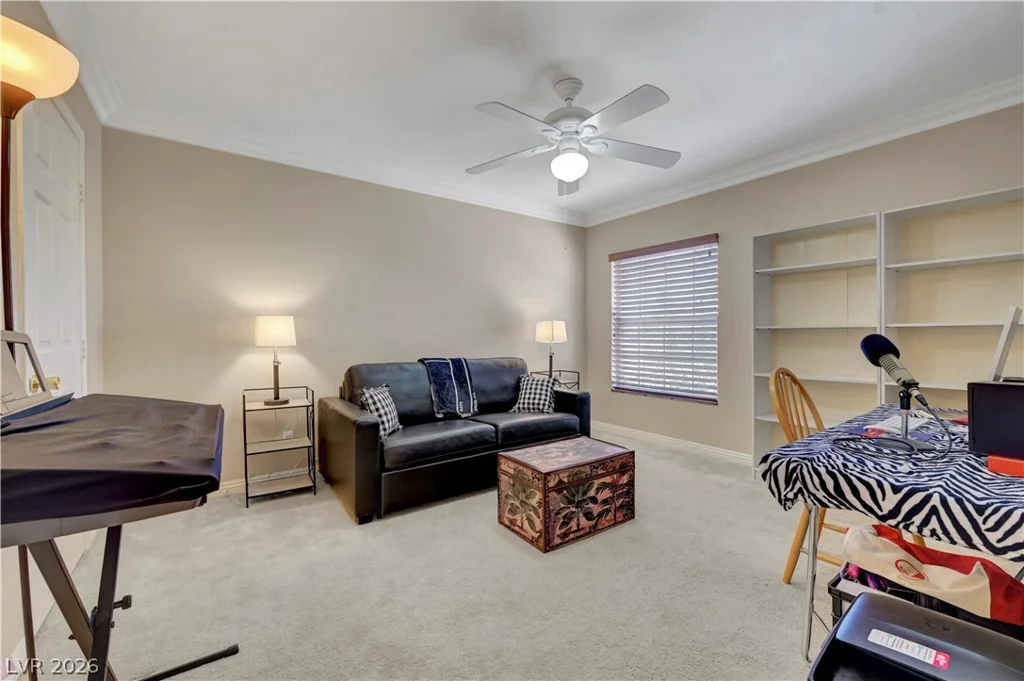 8012 Lisa Dawn, Las Vegas, NV 89147