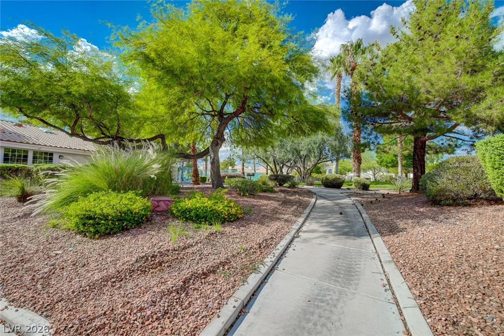8012 Lisa Dawn, Las Vegas, NV 89147