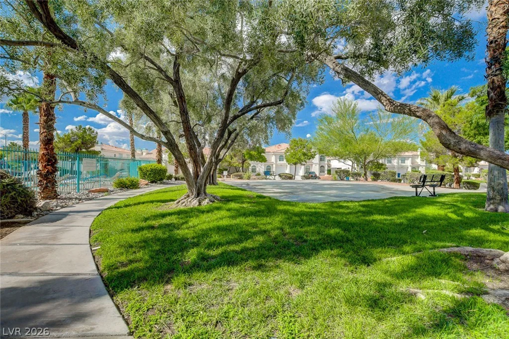 8012 Lisa Dawn, Las Vegas, NV 89147