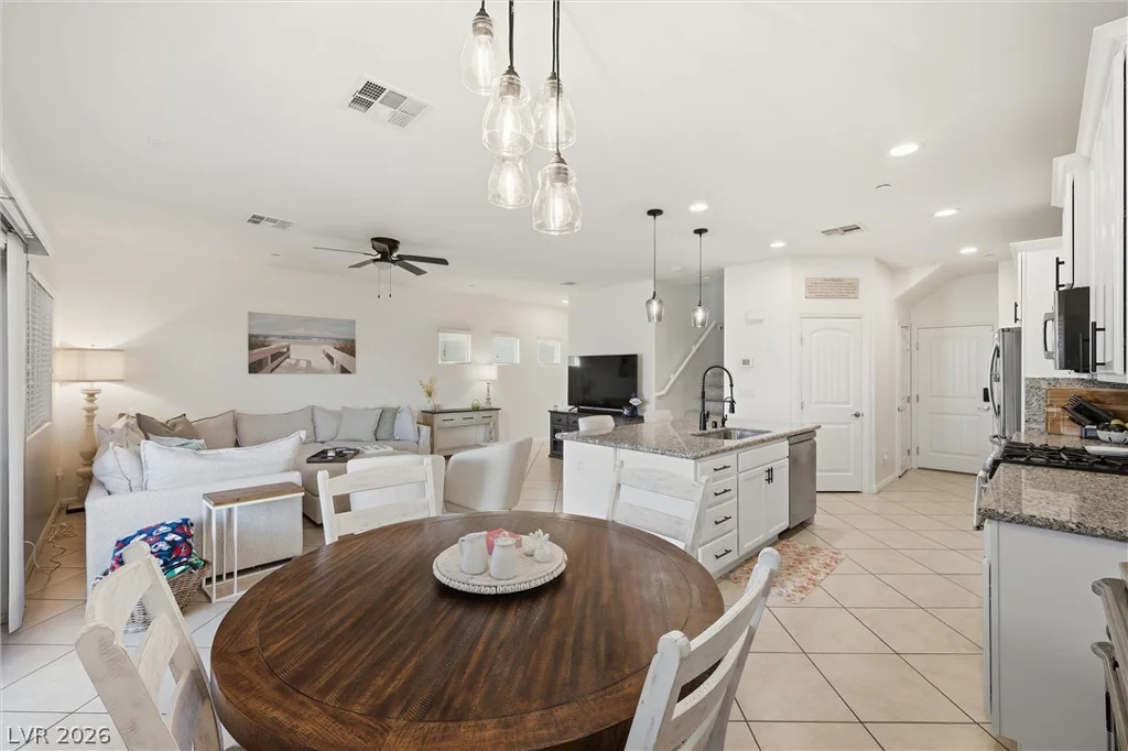 386 Layla Bay, Henderson, NV 89014