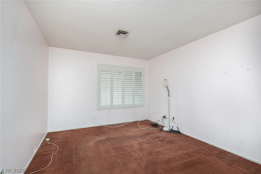 2709 Yardley, Las Vegas, NV 89102