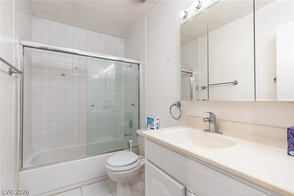 2709 Yardley, Las Vegas, NV 89102