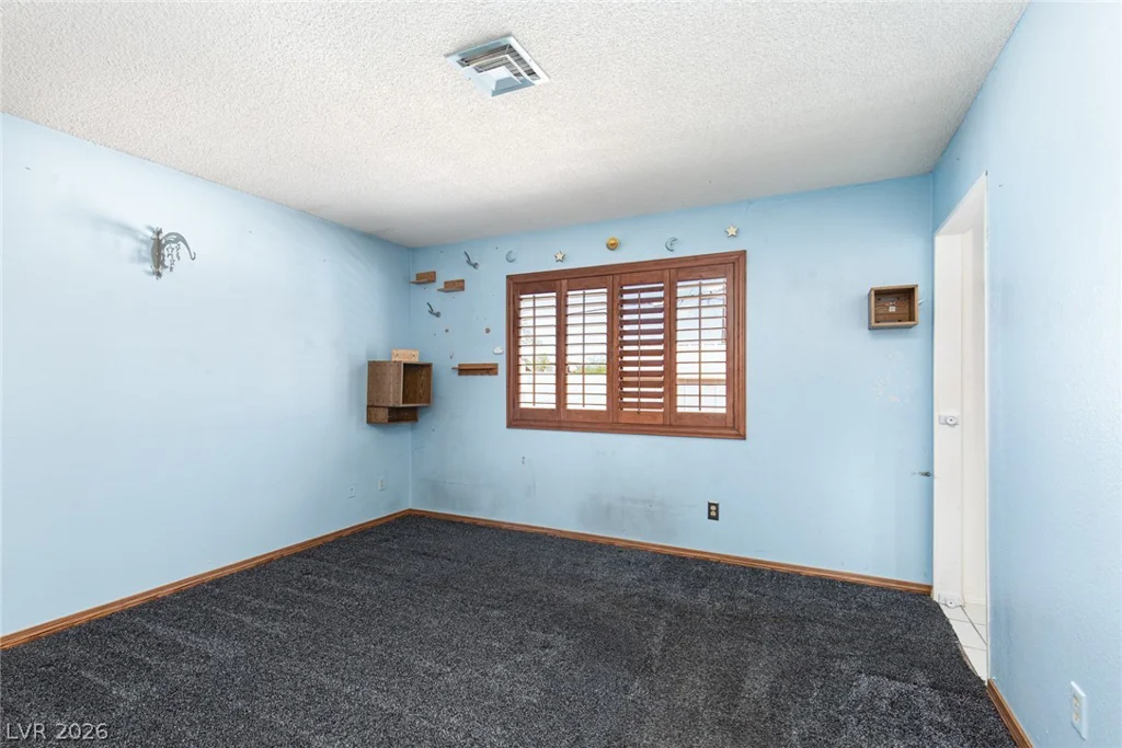 2709 Yardley, Las Vegas, NV 89102