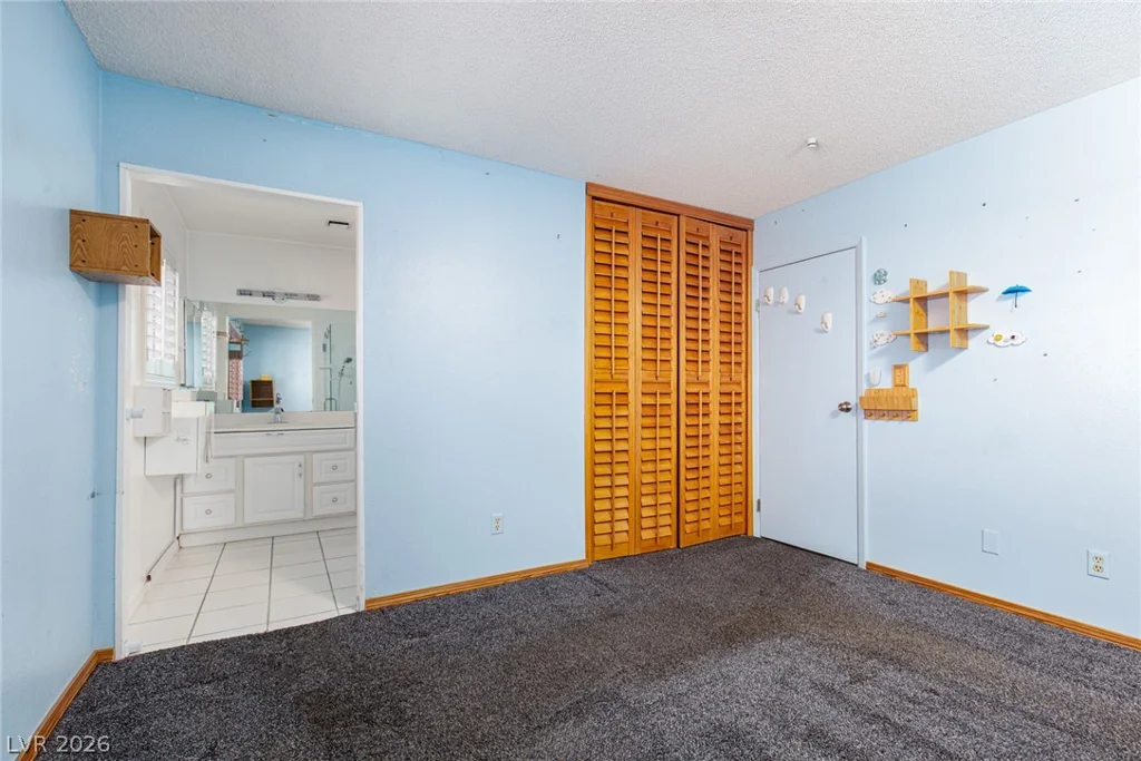 2709 Yardley, Las Vegas, NV 89102