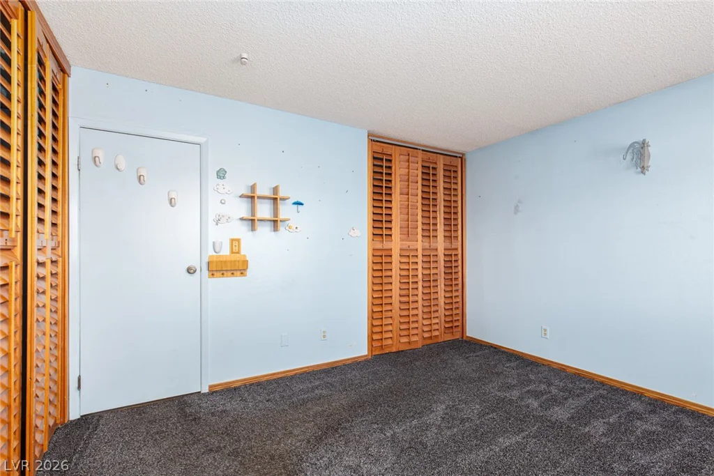 2709 Yardley, Las Vegas, NV 89102