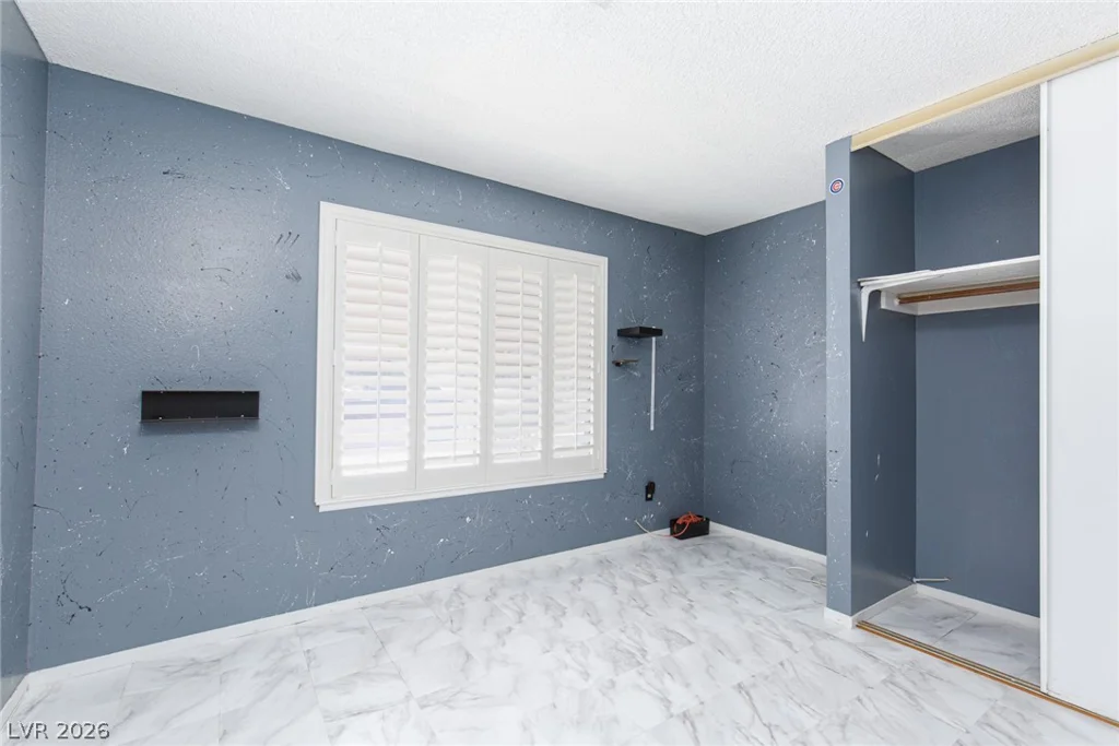 2709 Yardley, Las Vegas, NV 89102