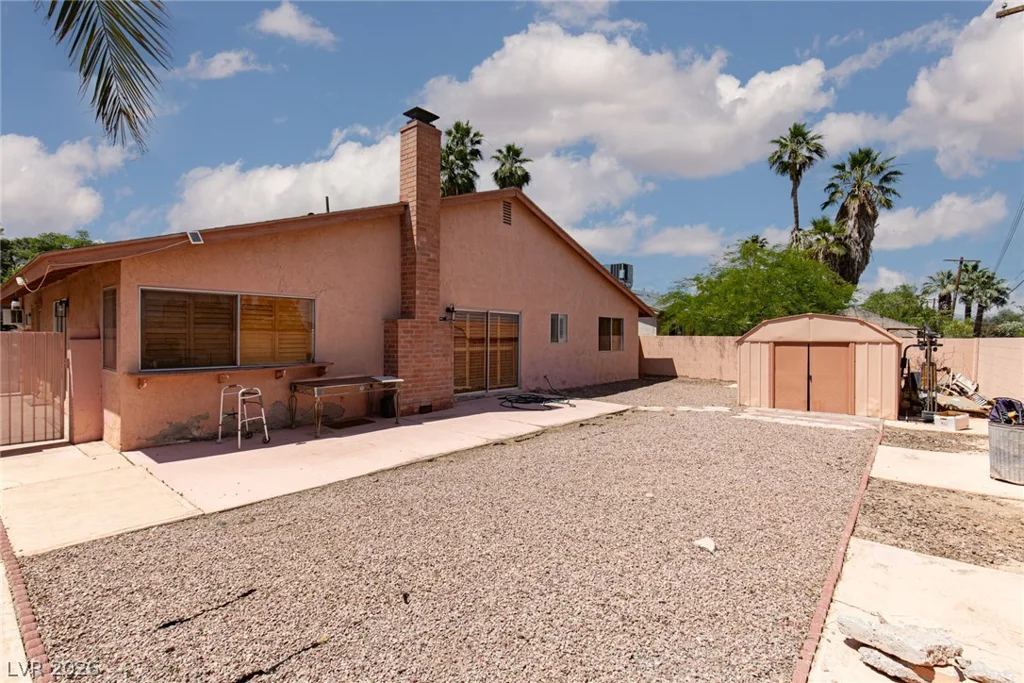 2709 Yardley, Las Vegas, NV 89102
