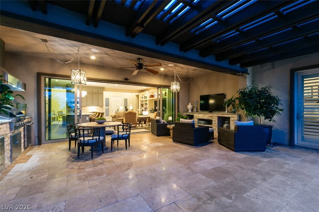 6842 Regency Crest, Las Vegas, NV 89148