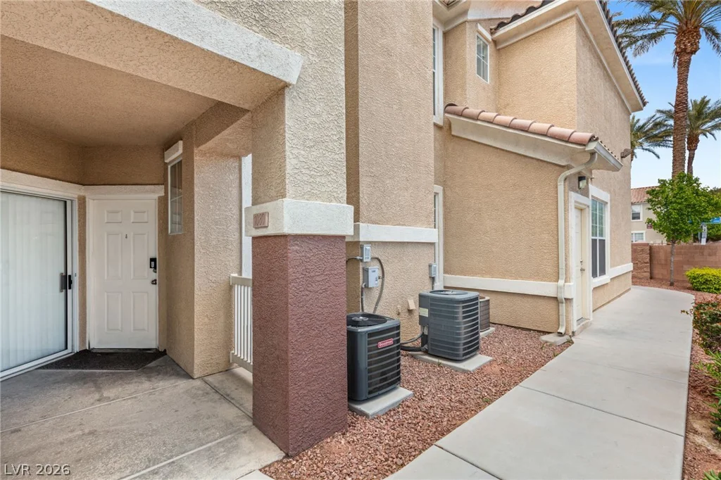 5855 Valley, North Las Vegas, NV 89031