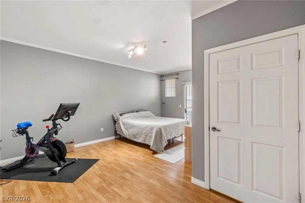 5855 Valley, North Las Vegas, NV 89031