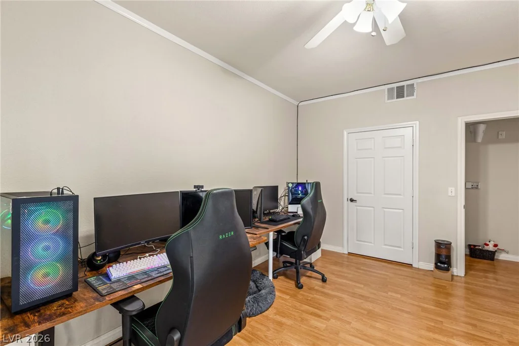 5855 Valley, North Las Vegas, NV 89031