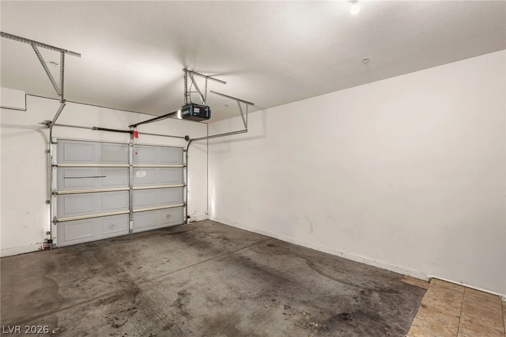 5855 Valley, North Las Vegas, NV 89031
