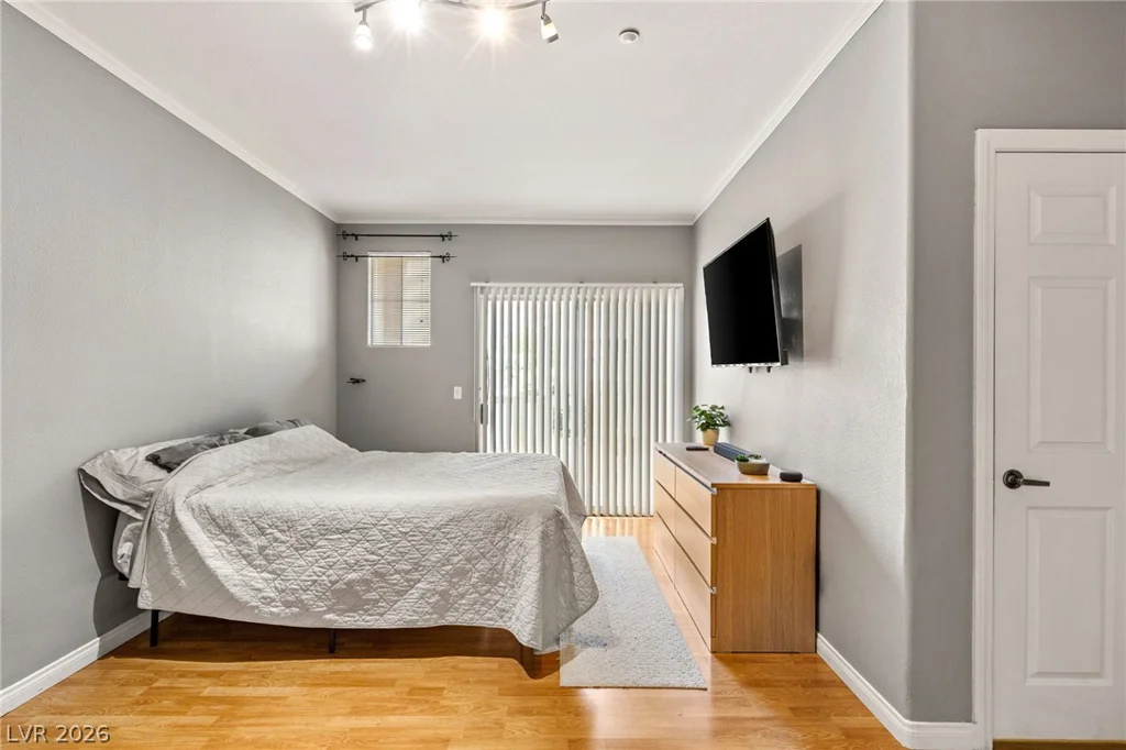 5855 Valley, North Las Vegas, NV 89031