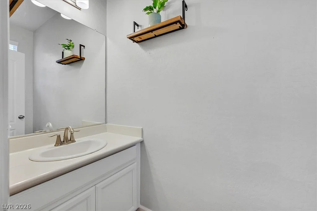 7664 Eastham Bay, Las Vegas, NV 89179
