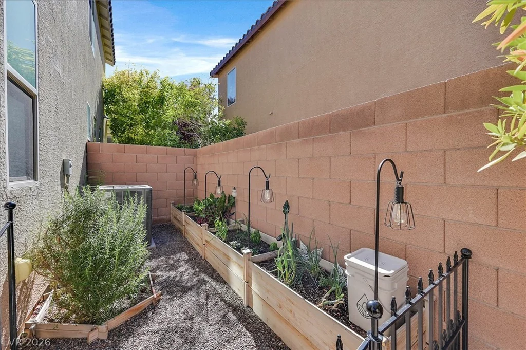 7664 Eastham Bay, Las Vegas, NV 89179
