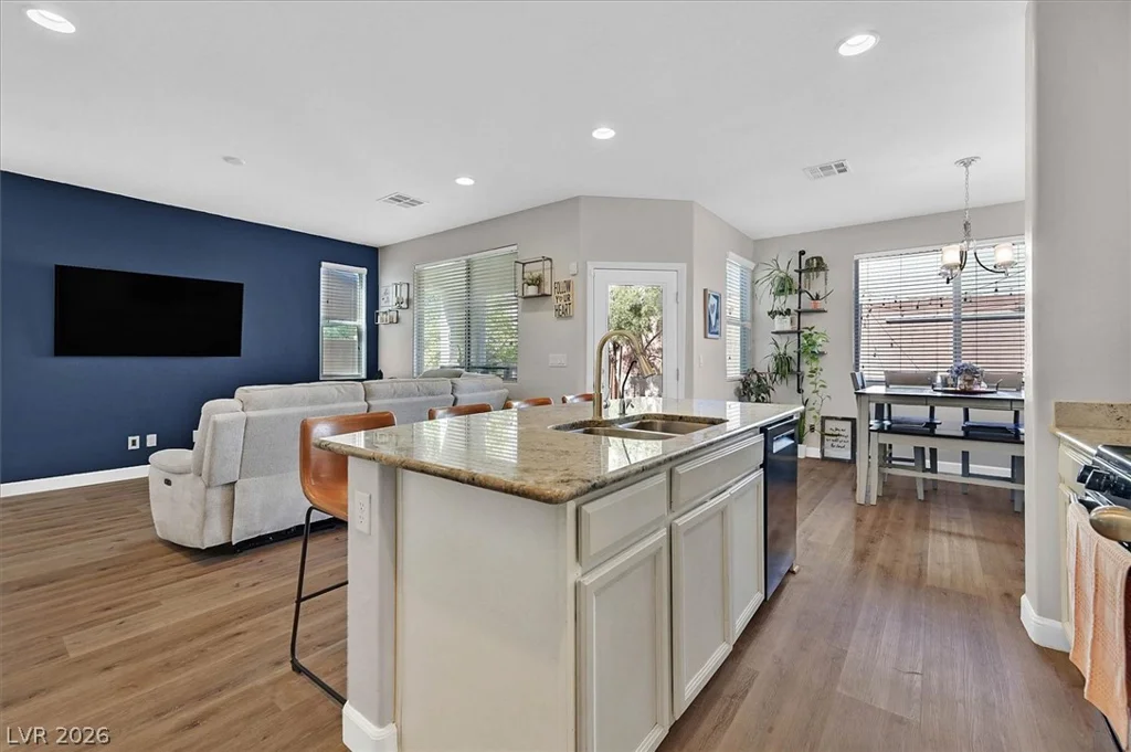 7664 Eastham Bay, Las Vegas, NV 89179