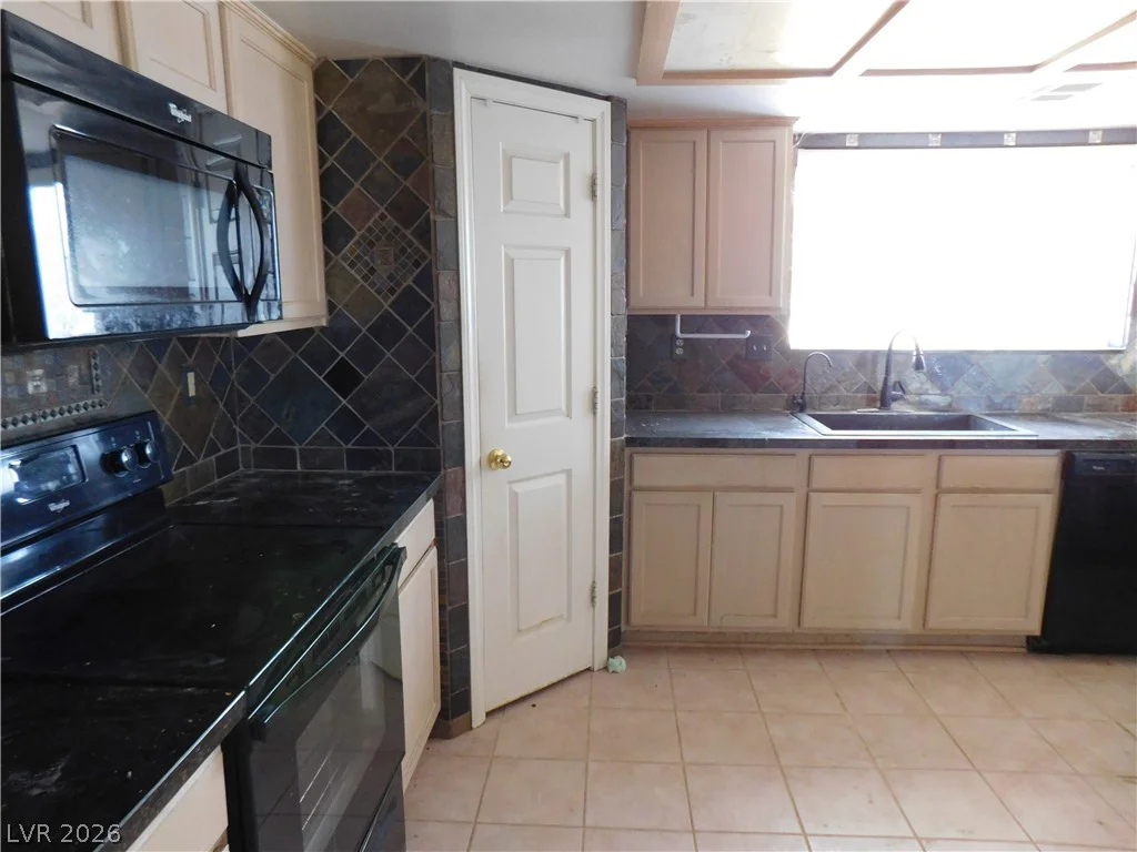 4760 McGraw, Pahrump, NV 89061