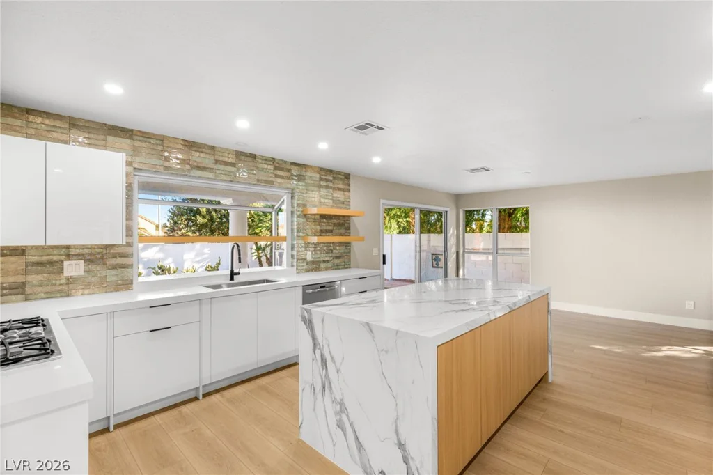 2104 Inverness, Henderson, NV 89074