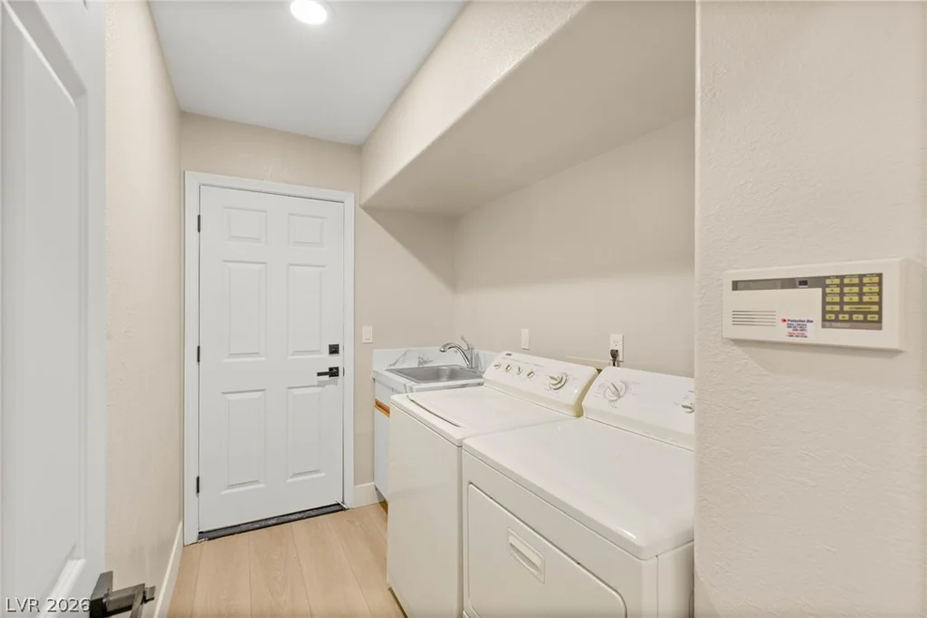 2104 Inverness, Henderson, NV 89074