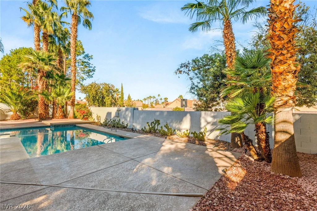 2104 Inverness, Henderson, NV 89074