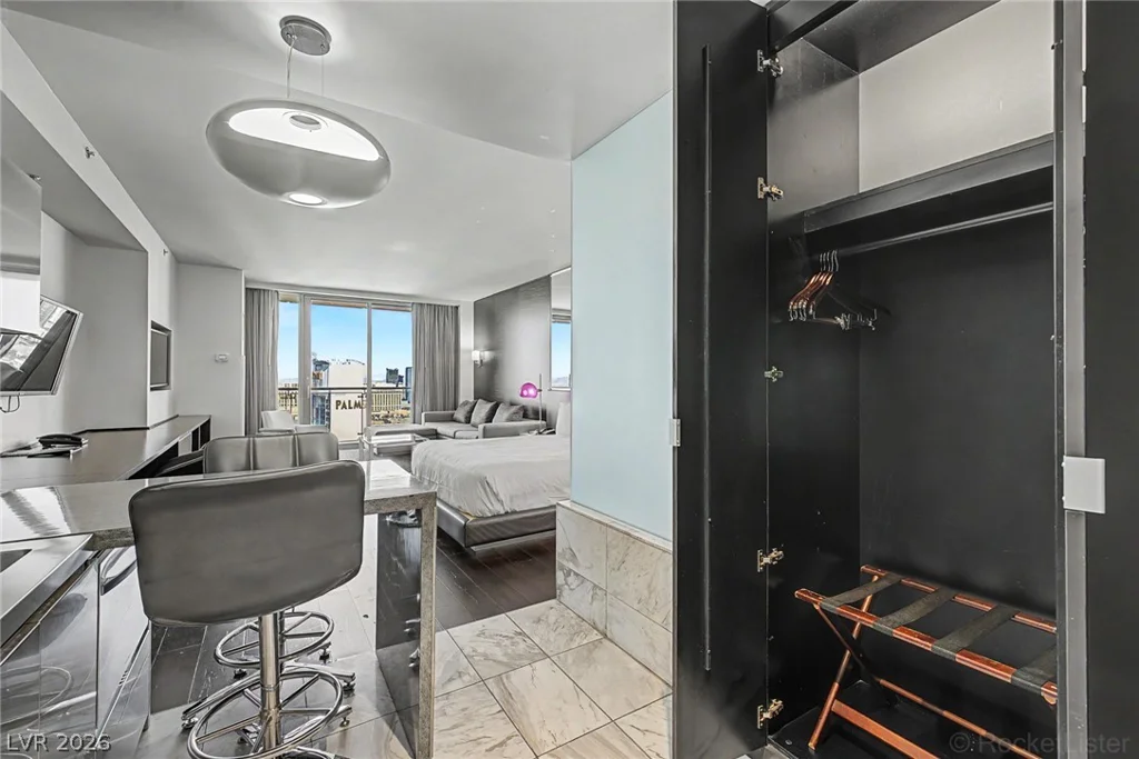 4381 Flamingo, Las Vegas, NV 89103