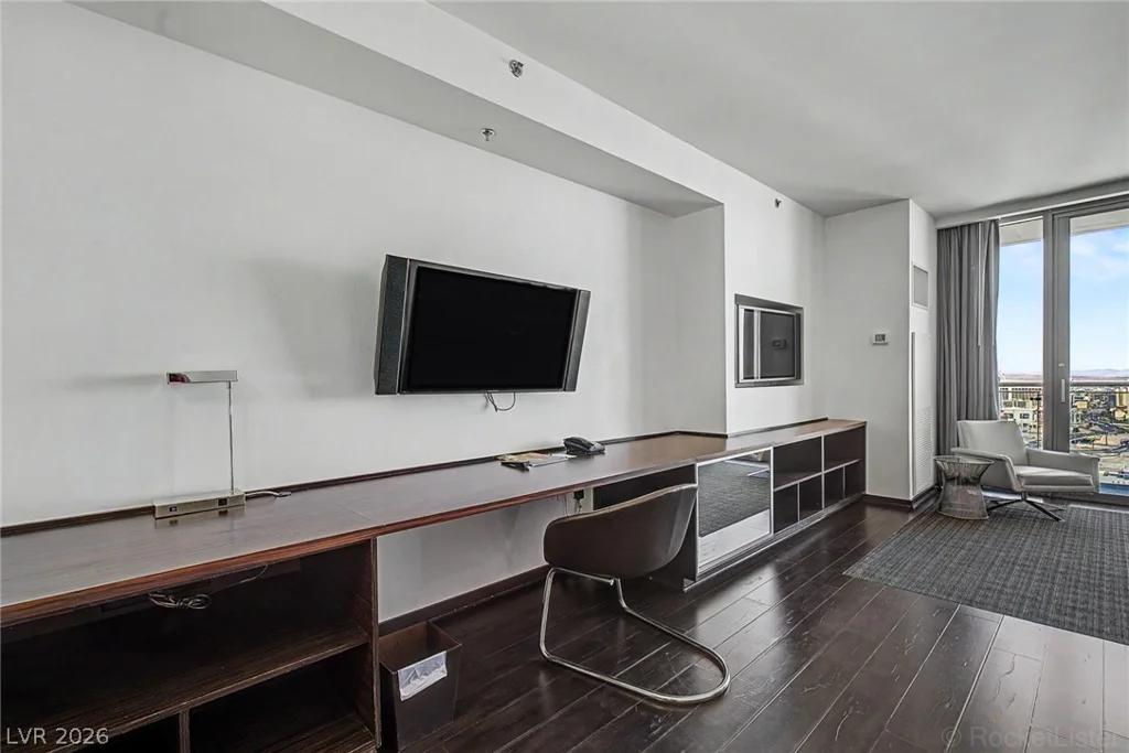 4381 Flamingo, Las Vegas, NV 89103