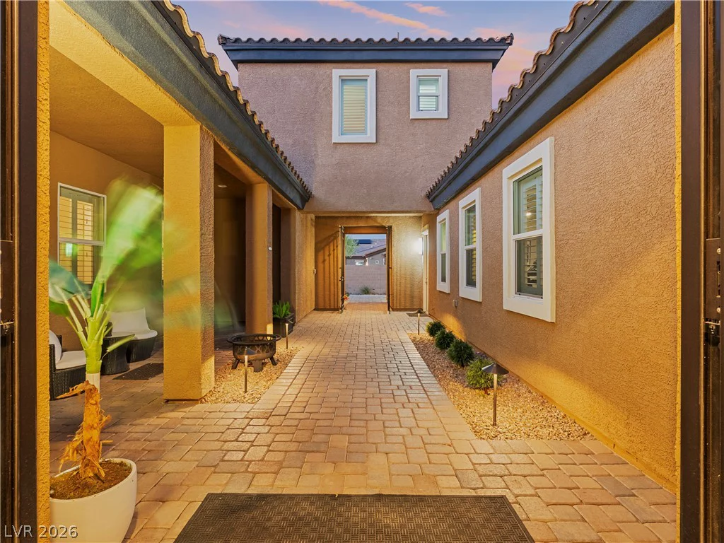 8775 Helena, Las Vegas, NV 89129