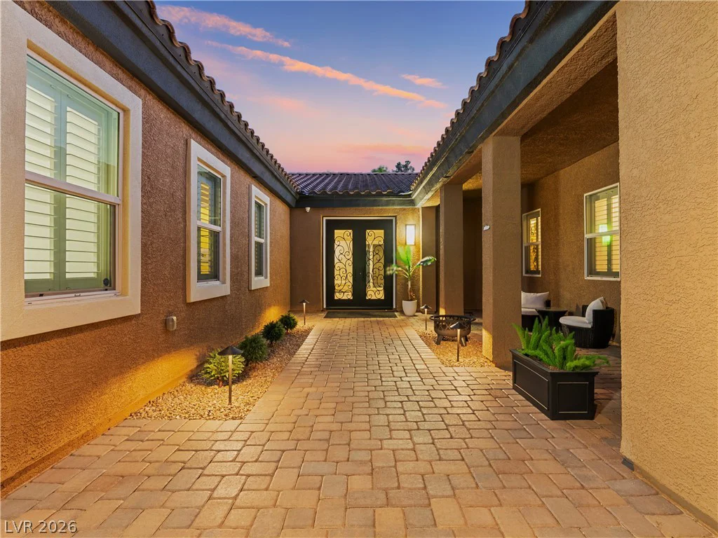 8775 Helena, Las Vegas, NV 89129