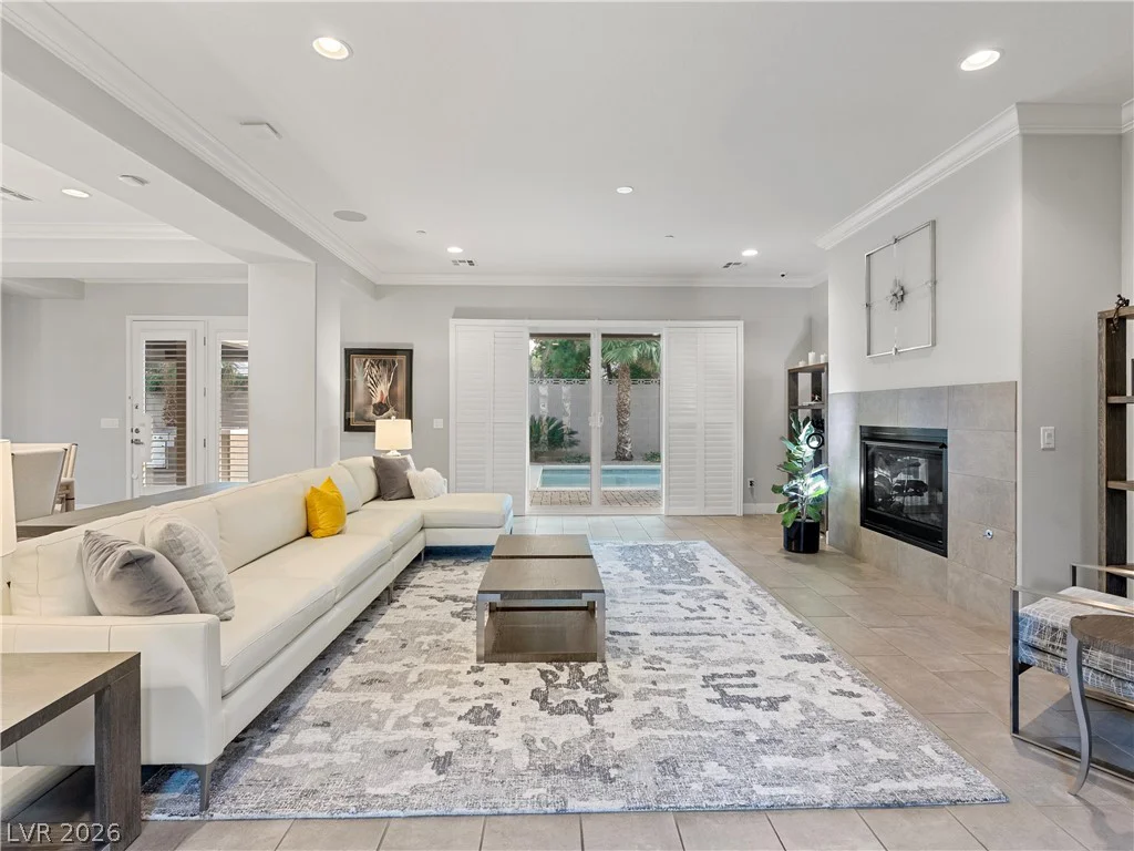 8775 Helena, Las Vegas, NV 89129