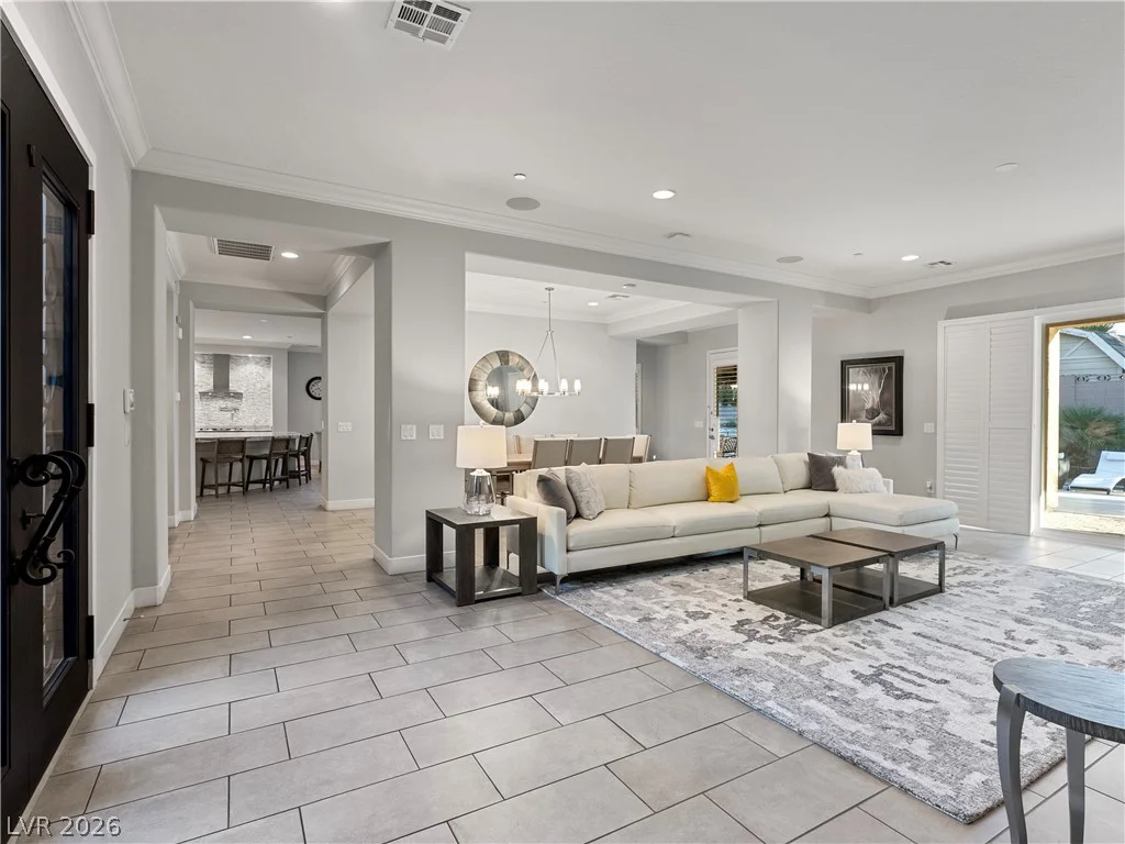 8775 Helena, Las Vegas, NV 89129