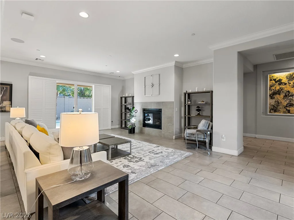 8775 Helena, Las Vegas, NV 89129