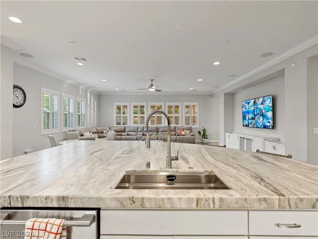 8775 Helena, Las Vegas, NV 89129