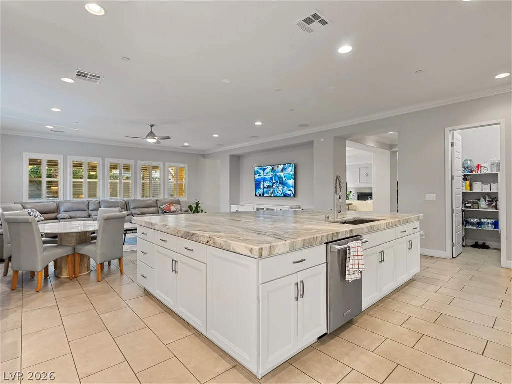 8775 Helena, Las Vegas, NV 89129