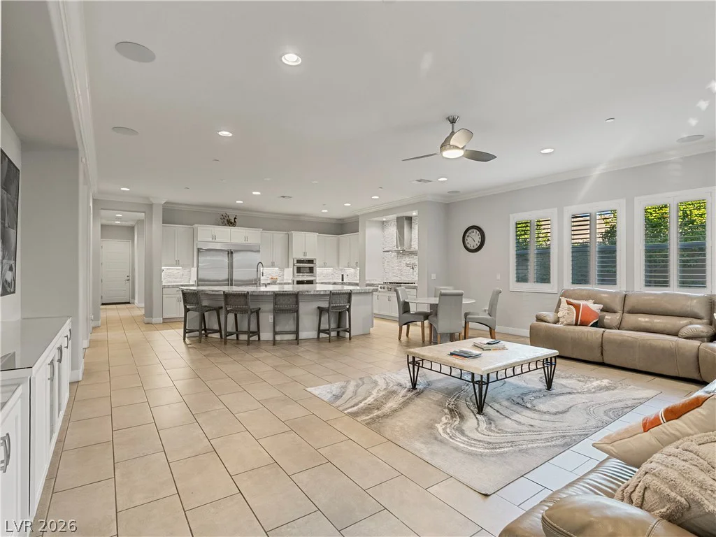 8775 Helena, Las Vegas, NV 89129