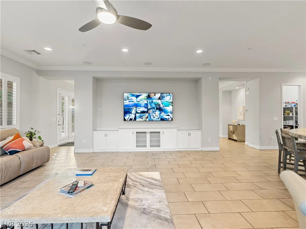 8775 Helena, Las Vegas, NV 89129