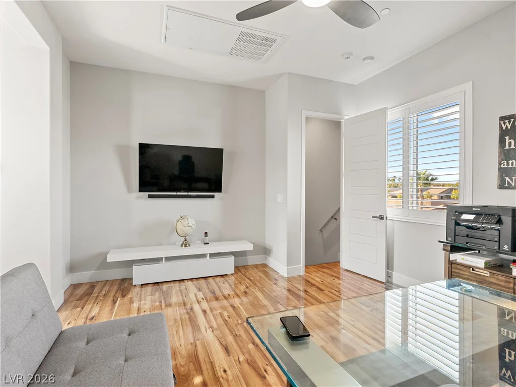 8775 Helena, Las Vegas, NV 89129