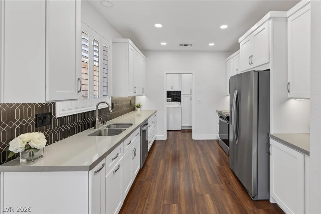 2116 Spring Water, Las Vegas, NV 89134