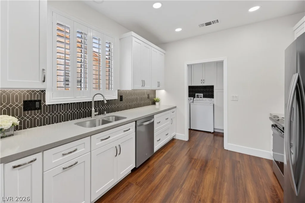 2116 Spring Water, Las Vegas, NV 89134