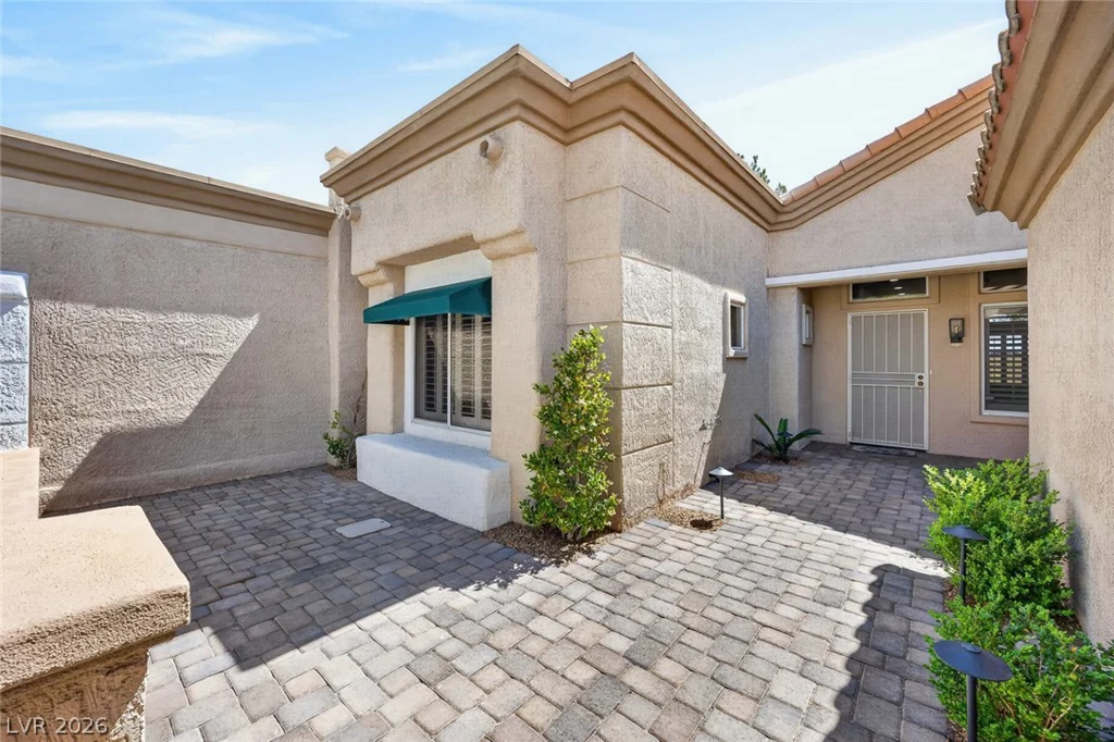 2116 Spring Water, Las Vegas, NV 89134