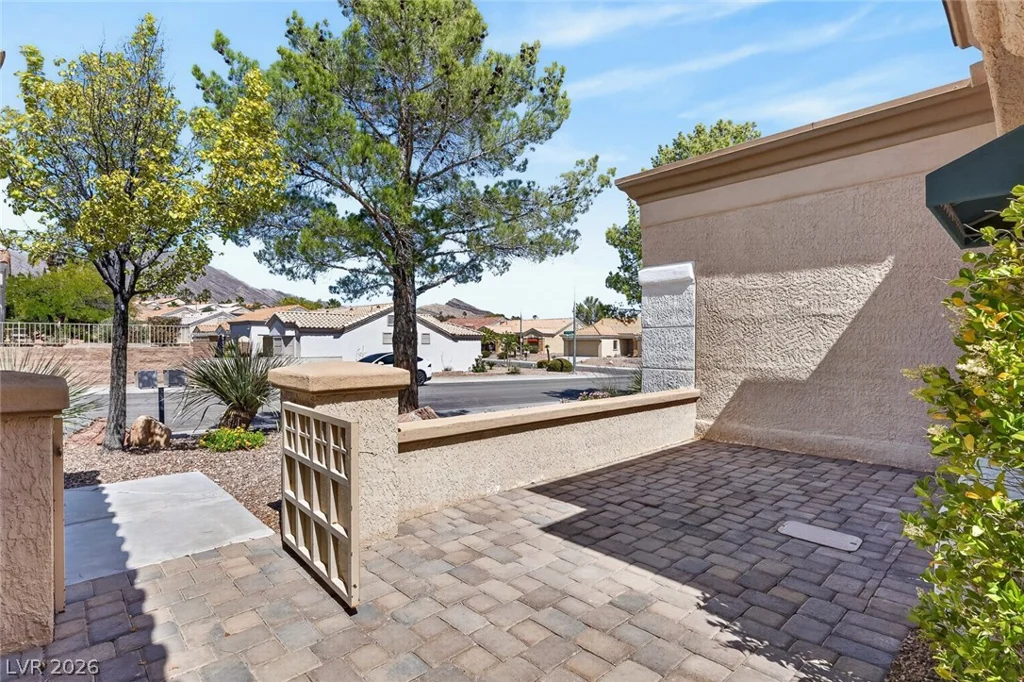 2116 Spring Water, Las Vegas, NV 89134