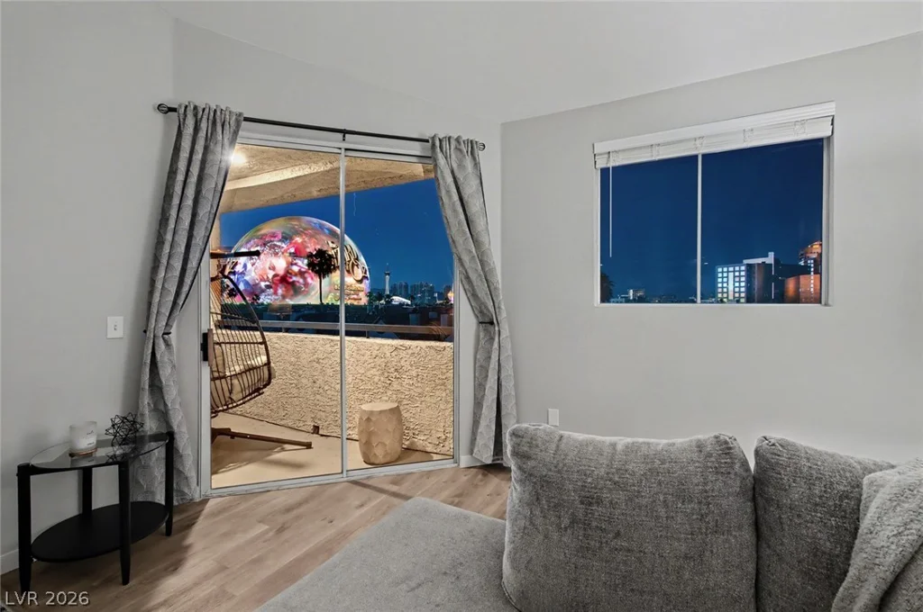 230 Flamingo, Las Vegas, NV 89169