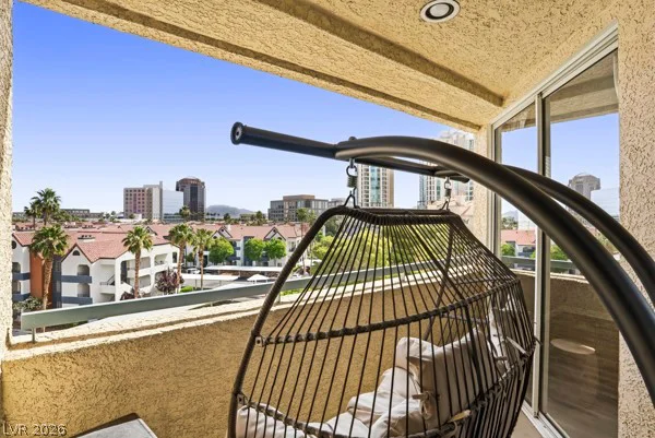 230 Flamingo, Las Vegas, NV 89169
