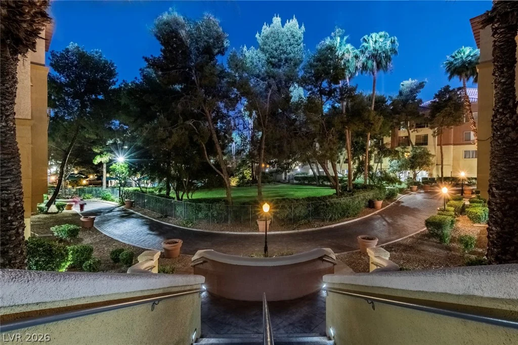 230 Flamingo, Las Vegas, NV 89169