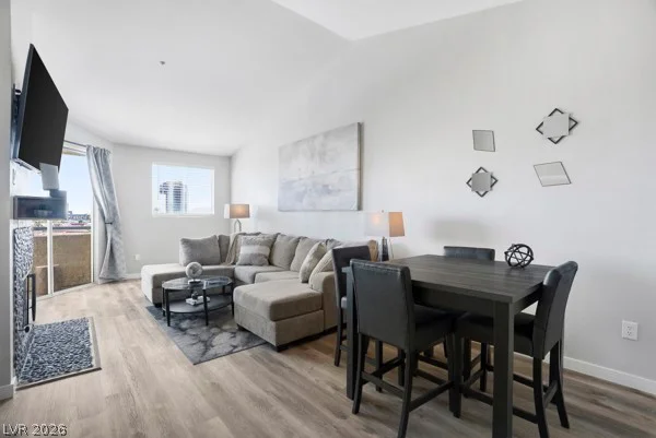 230 Flamingo, Las Vegas, NV 89169