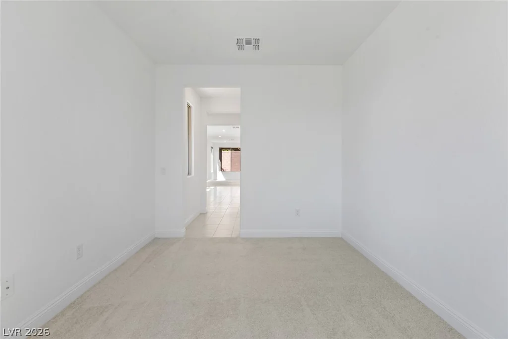 2392 Elmont, North Las Vegas, NV 89086