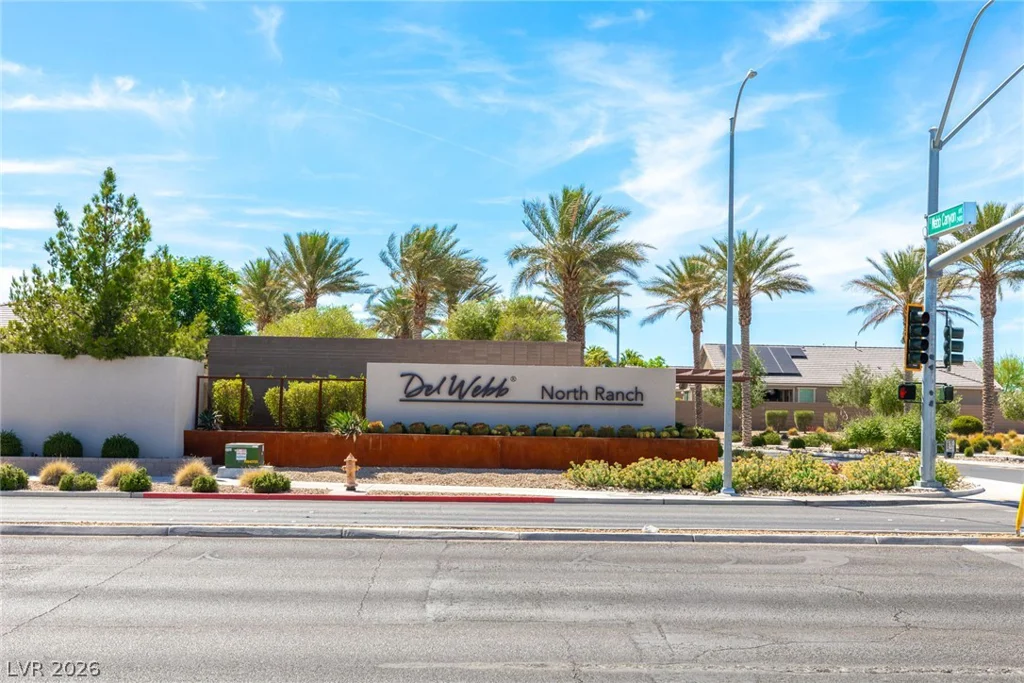 2392 Elmont, North Las Vegas, NV 89086