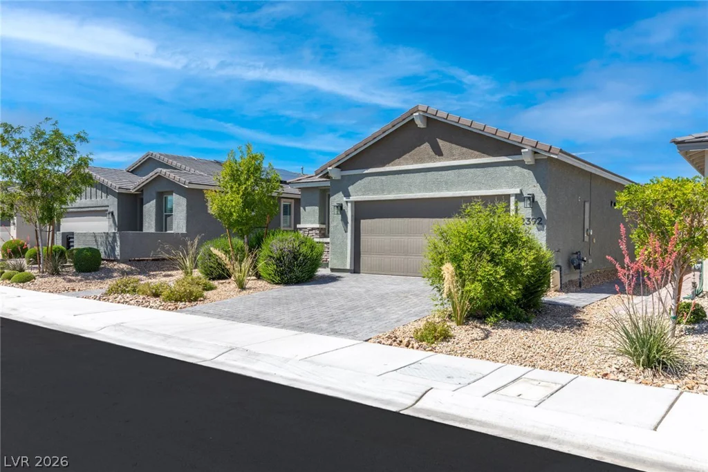 2392 Elmont, North Las Vegas, NV 89086