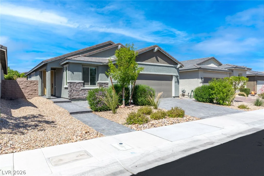 2392 Elmont, North Las Vegas, NV 89086