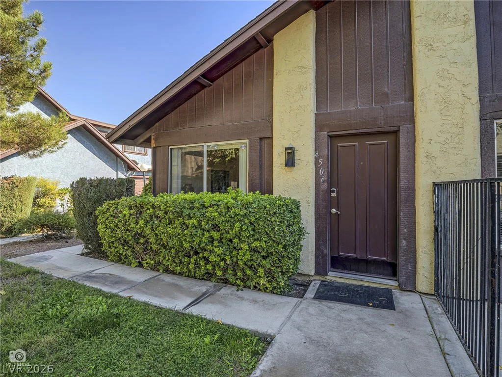 4504 Del Oro, Las Vegas, NV 89102