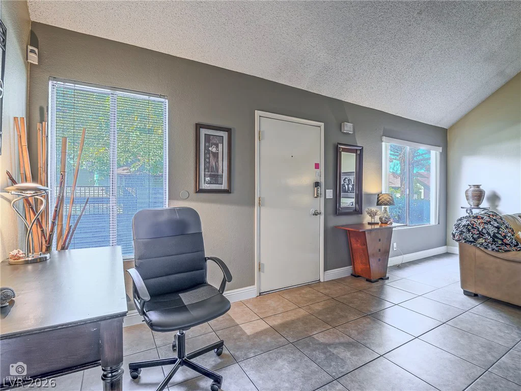 4504 Del Oro, Las Vegas, NV 89102
